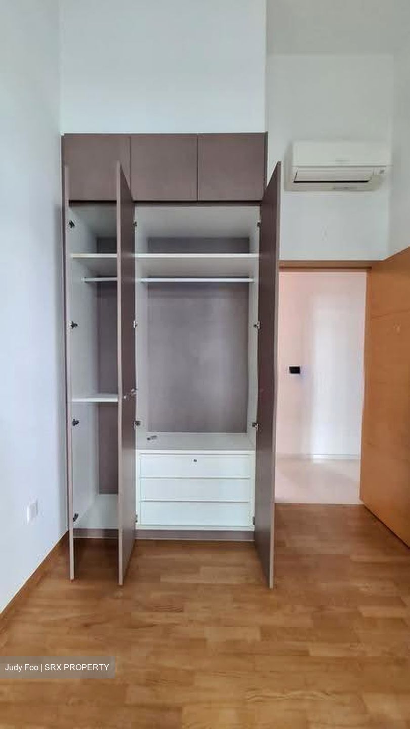 Vacanza @ East (D14), Condominium #631070511